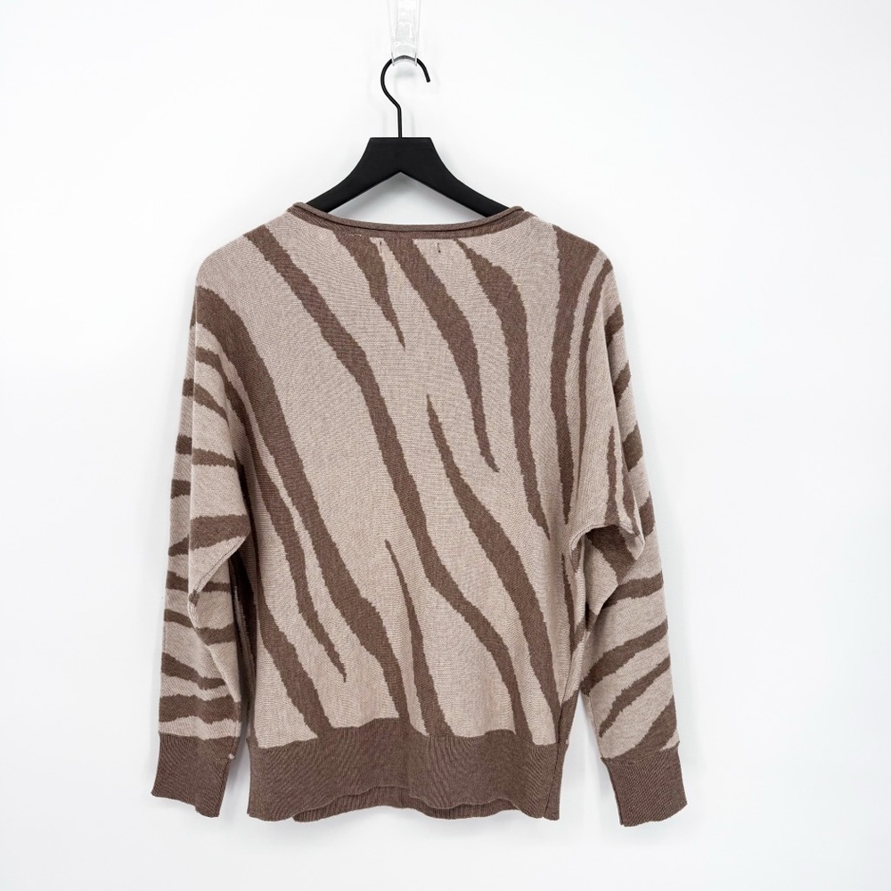 Tahari Neutral Zebra Print Wool Blend Pullover Sweater Medium - Picture 4 of 7